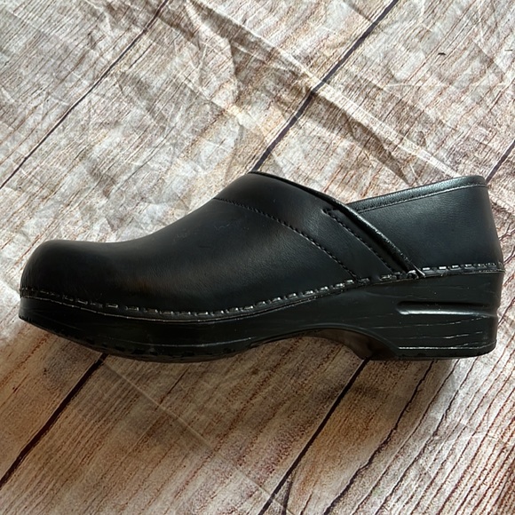 Dansko | women’s clog shoe size 37 6.5 - 7 black leather - Picture 14 of 17